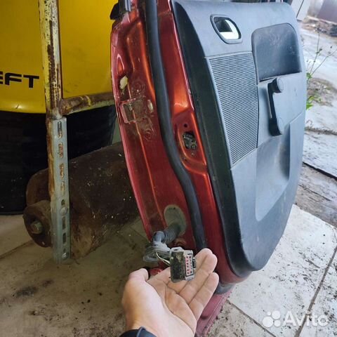 Дверь ford fiesta