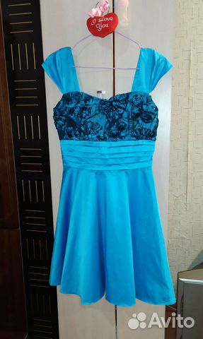 Платье праздничное