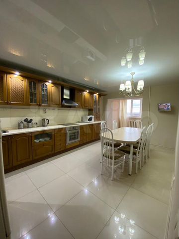 2-к. квартира, 84 м², 12/12 эт.