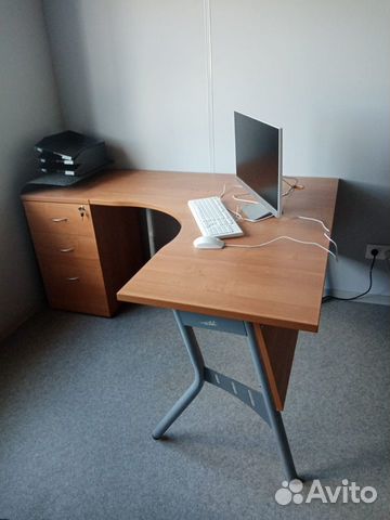 Стол компьютерный угловой с тумбой офисный большой