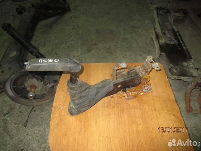 Рычаг стояночного тормоза Peugeot 408 Пежо