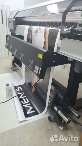 Печать на баннерной ткани и самоклеющейся пленке