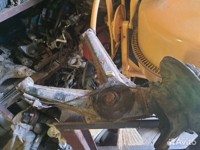 Задний рычаг правый BMW E 36