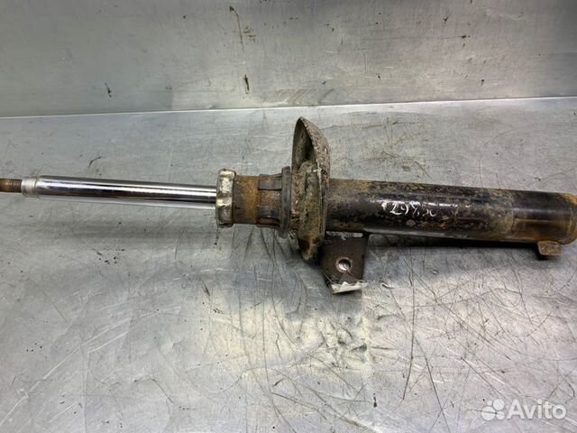 Амортизатор передний Skoda Octavia (A5 1Z)