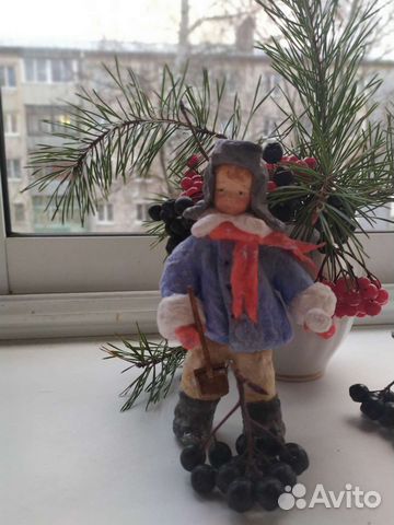 Мальчик с лопаткой