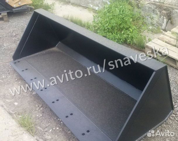 Ковш на капот