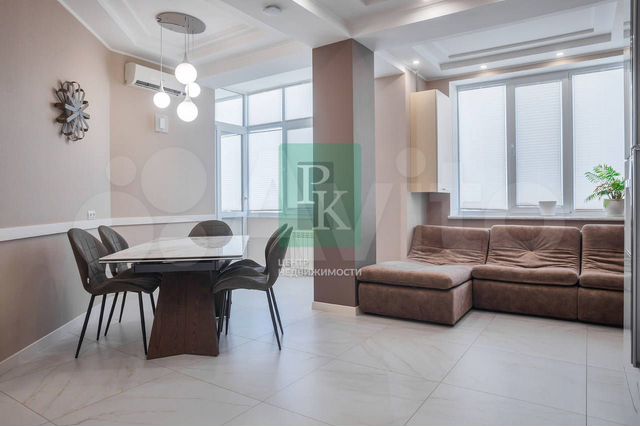 4-к. квартира, 145 м², 2/6 эт.