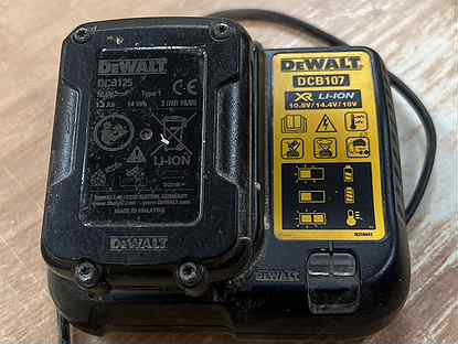 Зарядное устройство DeWalt DCB107 + Аккум