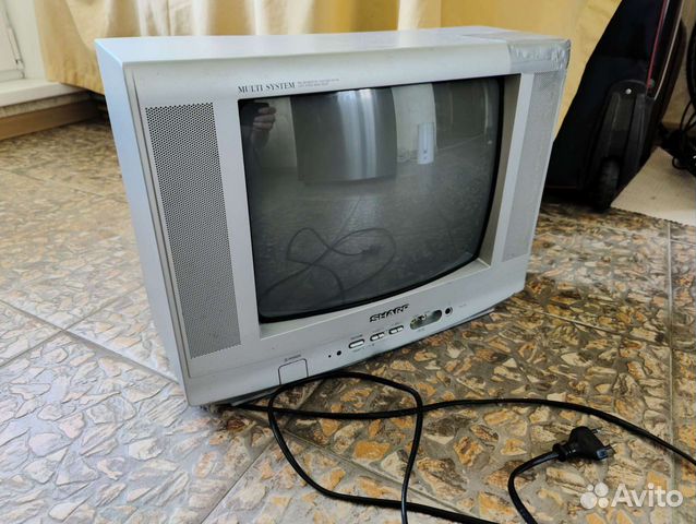 Телевизор Sharp с пультом