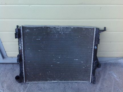 Рено Логан радиатор охлаждения