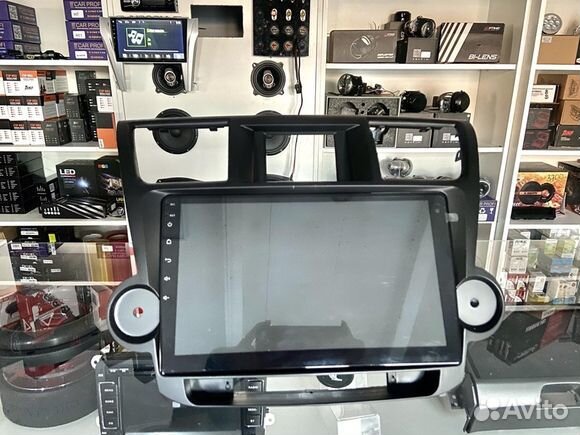 Штатная магнитола FarCar для Toyota Highlander