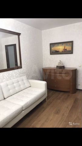 2-к. квартира, 60 м², 2/10 эт.