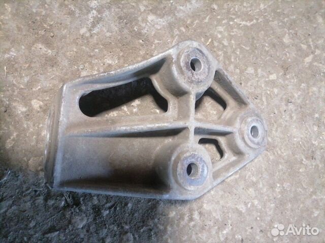 Кронштейн двигателя Daewoo Nexia седан 1.6