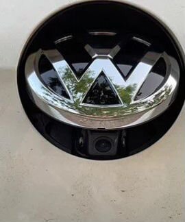 Камера заднего вида VW в логотип