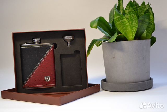 Подарочные наборы для мужчин. Фляжки, портсигар