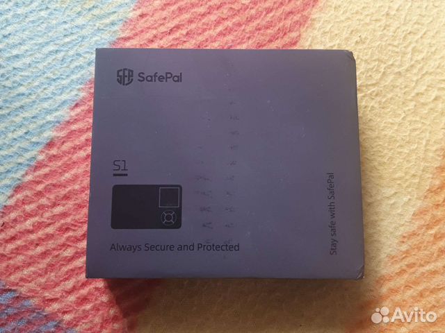 Аппаратный кошелек для криптовалют Safepal S1