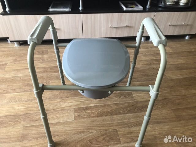 Санитарный стул