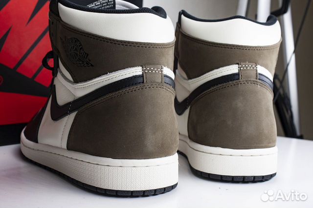 Nike Air Jordan 1 Retro High OG 'Dark Mocha'