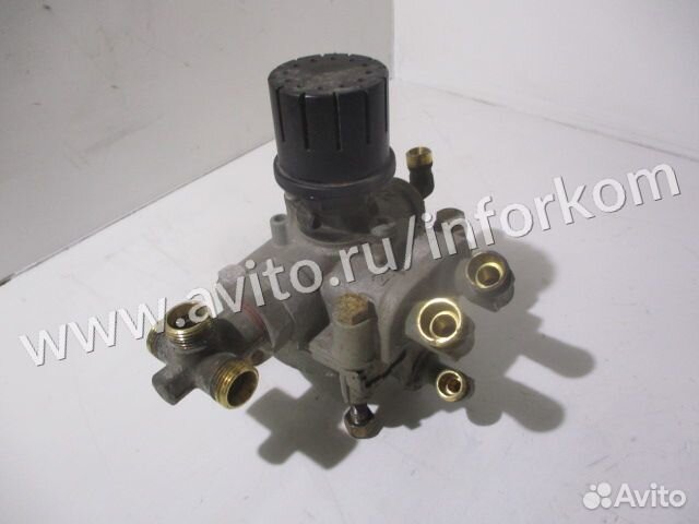 Ускорительный клапан wabco