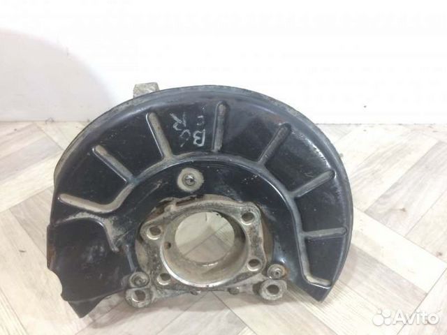 Кулак поворотный передний правый Volkswagen Passat