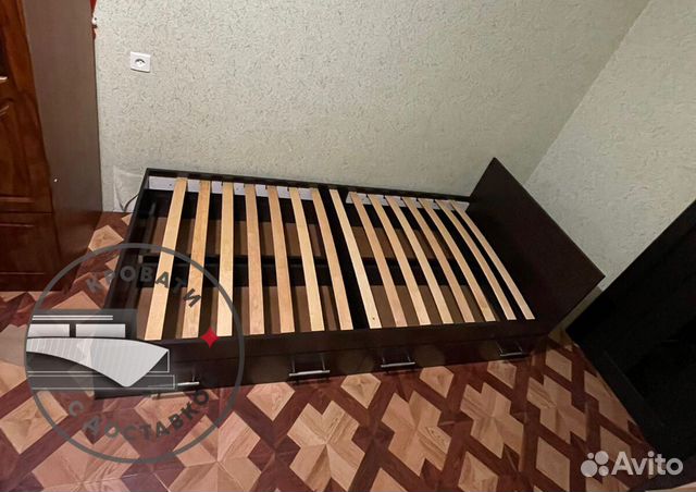 Кровать односпальная с ящиками