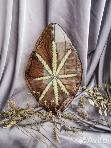 Подставка из эпоксидной смолы с сушеной пшеницей