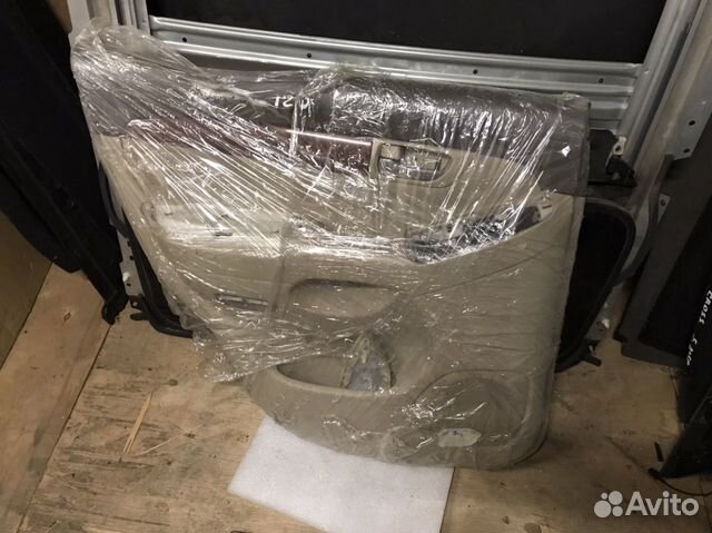 Обшивка двери на Prado 120 бежевая