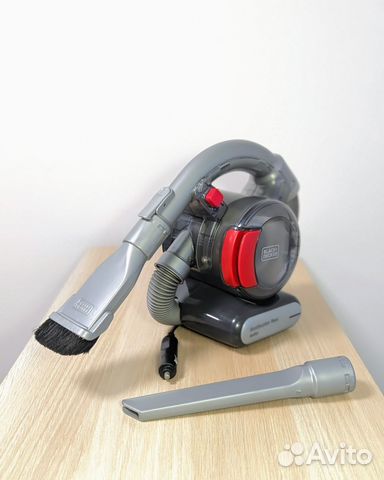 Автомобильный пылесос Black+Decker