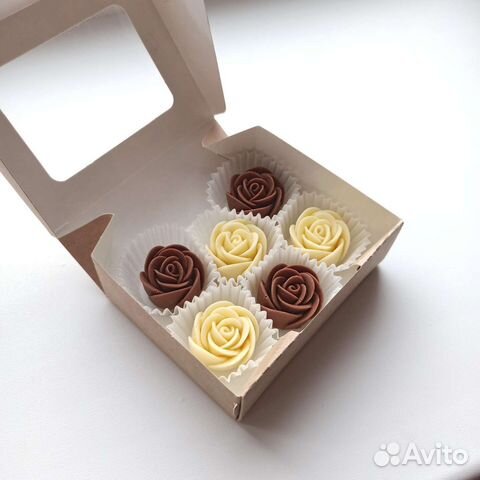 Подарочные наборы шоколадных конфет ручной работы