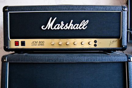 Marshall JCM 800 (2203-01) с кабинетом
