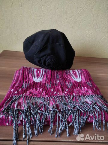 Берет с шарфом