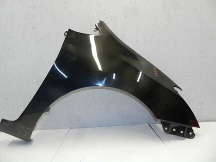 Крыло переднее правое Тойота Аурис 1