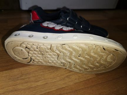 Geox кроссовки 32