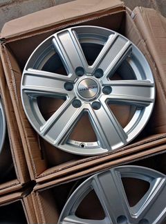 Диски новые литые R17 C на Hyundai Starex H1