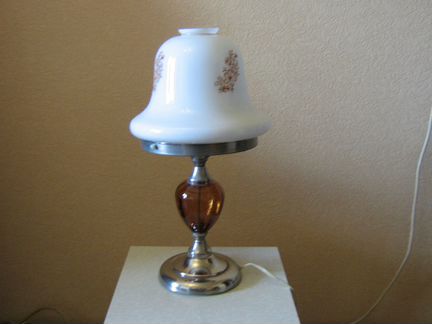 Лампа для комнаты