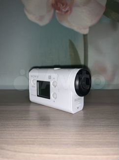 Продаю экшн камеру sony as300 в идеальном состояни