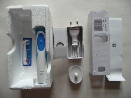 Электрическая зубная щетка Oral-B Vitality 2D