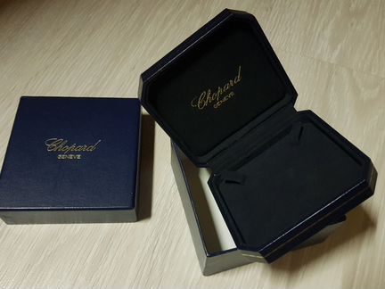 Коробка Chopard под серьги, подвеску