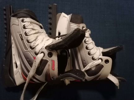 Коньки хоккейные bauer vapor