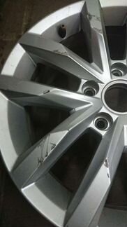 Диск литой R16 Passat B8