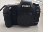 Зеркальный фотоаппарат Canon 5D mark II