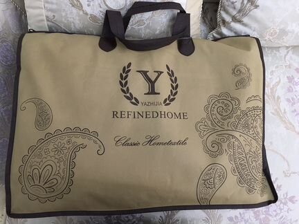 Покрывало с наволочками Blumarine