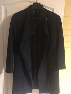 Пальто зимнее с мехом енота