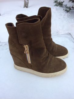 Сникерсы женские