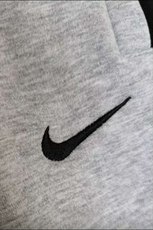 Спортивные штаны Nike тёплые