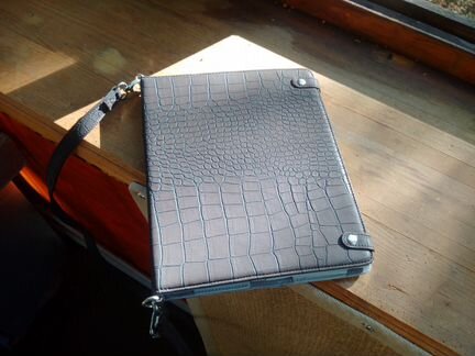 Новый чехол-сумка на iPad под кожу