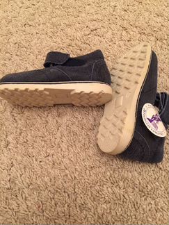 Ботинки с хорошим жестким задником р 21