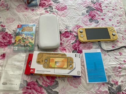 Продаю Nintendo Switch Lite с играми