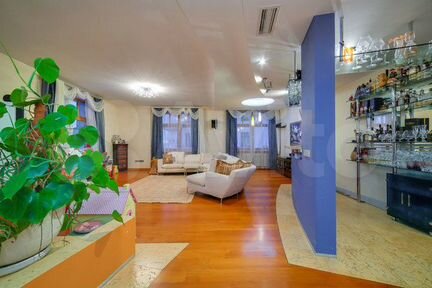 5-к квартира, 220 м², 7/9 эт.