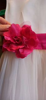 Очень нарядное платье для девочки 6-8 лет
